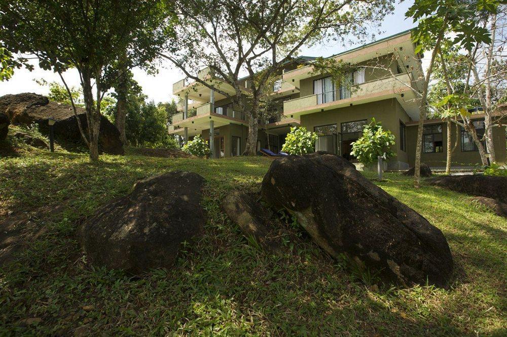 Mangrove Escapes Resort Bentota Buitenkant foto